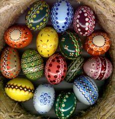 How will we colour Easter eggs?