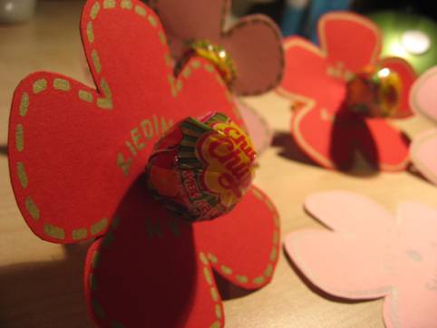 Handmade blossoms – a gift for Valentine's Day